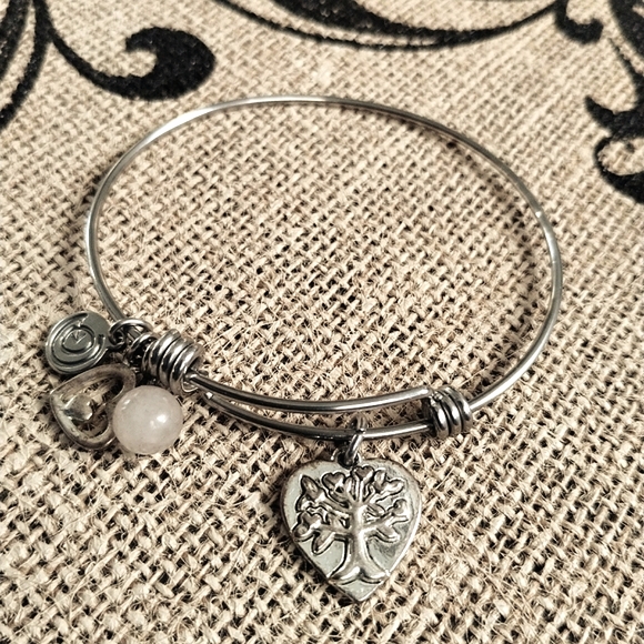 Family Tree Charm Bracelet - Picture 4 of 13